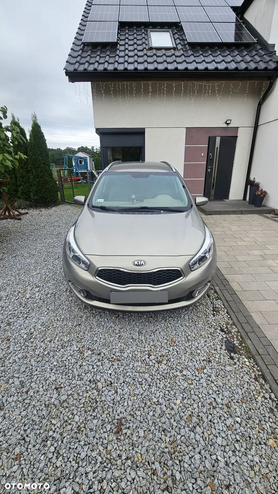 Kia Ceed - 10