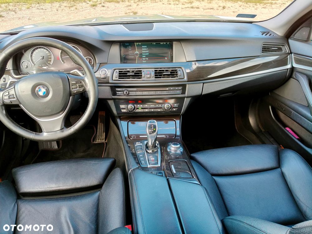 BMW Seria 5 530d xDrive - 12