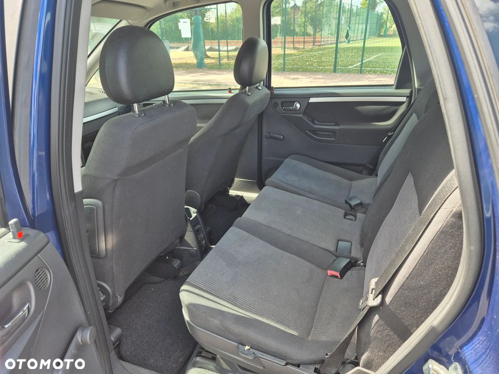 Opel Meriva - 11