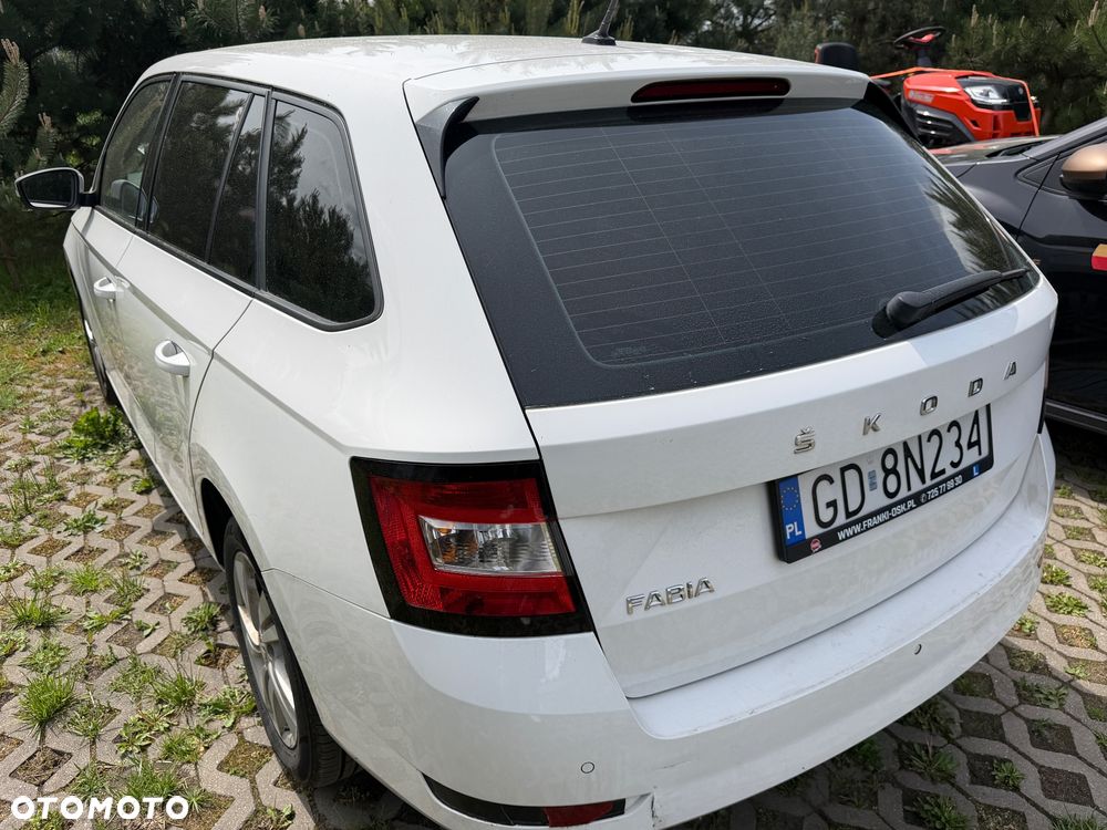 Skoda Fabia 1.0 Ambition - 4