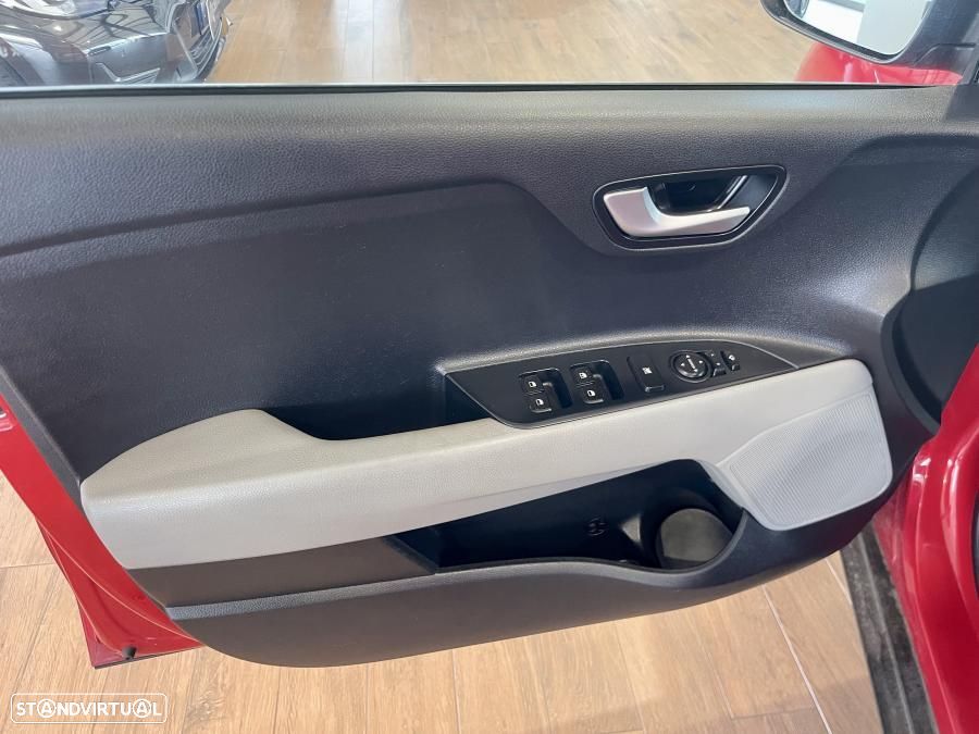 Kia Stonic 1.0 T-GDI TX - 24