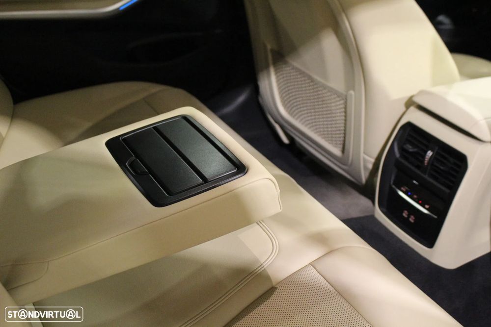 BMW 330 e Line Sport Auto - 22
