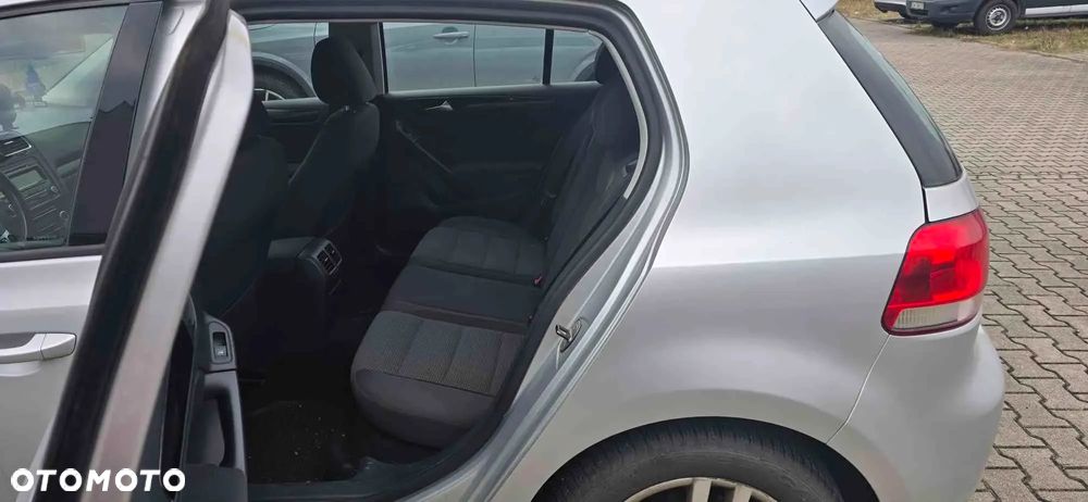 Volkswagen Golf VI 1.6 TDI Comfortline - 10