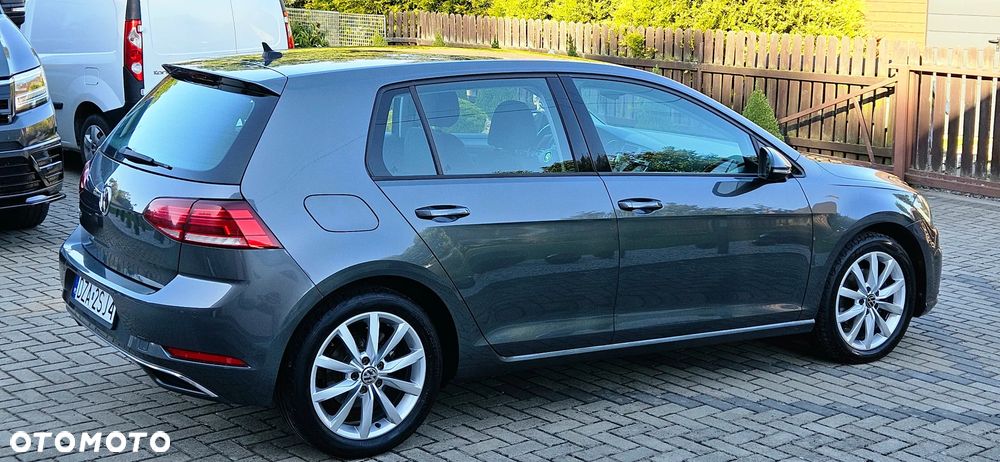 Volkswagen Golf - 2