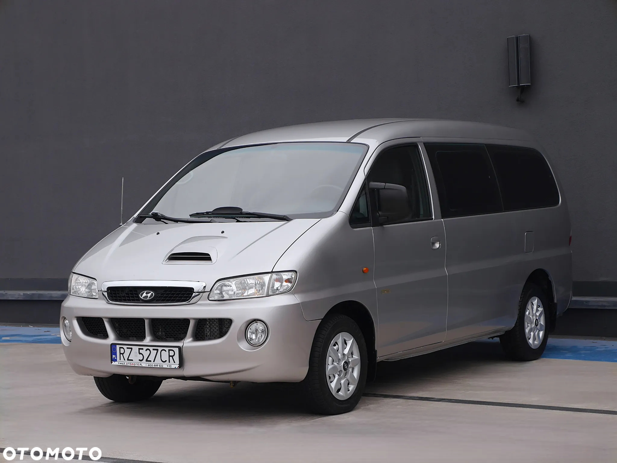 Hyundai H-1 2.5 CRDi Travel Family+ - 2