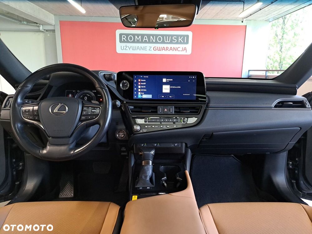 Lexus ES 300h Business Edition - 19