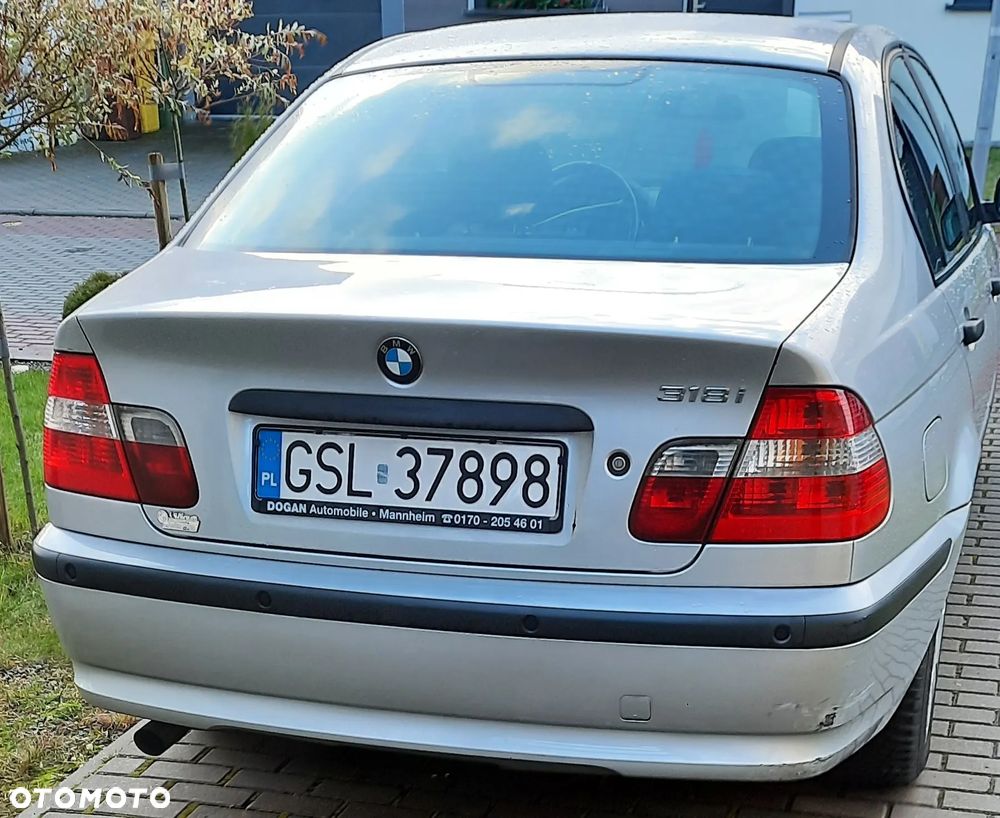 BMW Seria 3 318i - 5