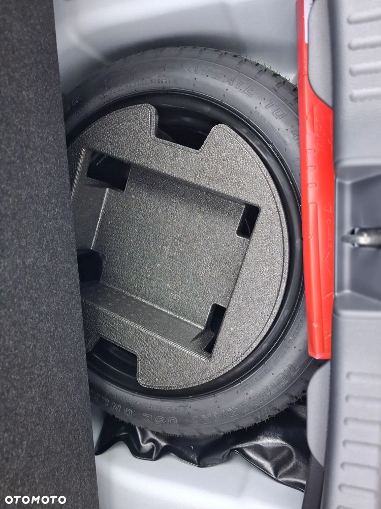 Toyota Yaris Hybrid 1.5 Style - 6