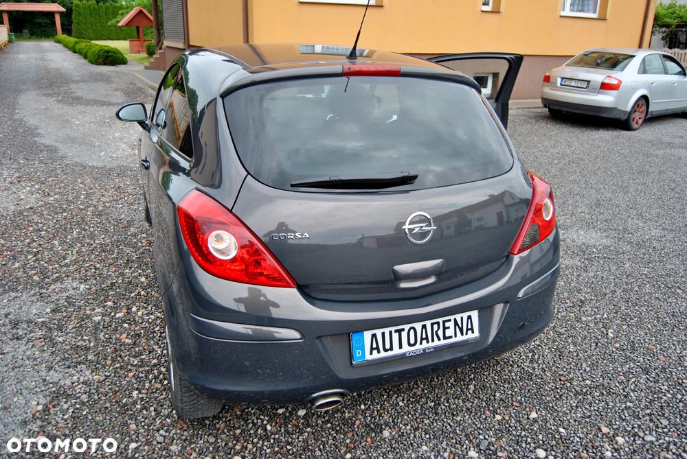 Opel Corsa 1.4 Cosmo - 28