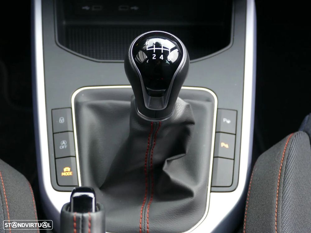 SEAT Arona 1.0 TSI FR - 25