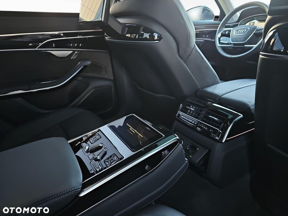 Audi A8 - 35