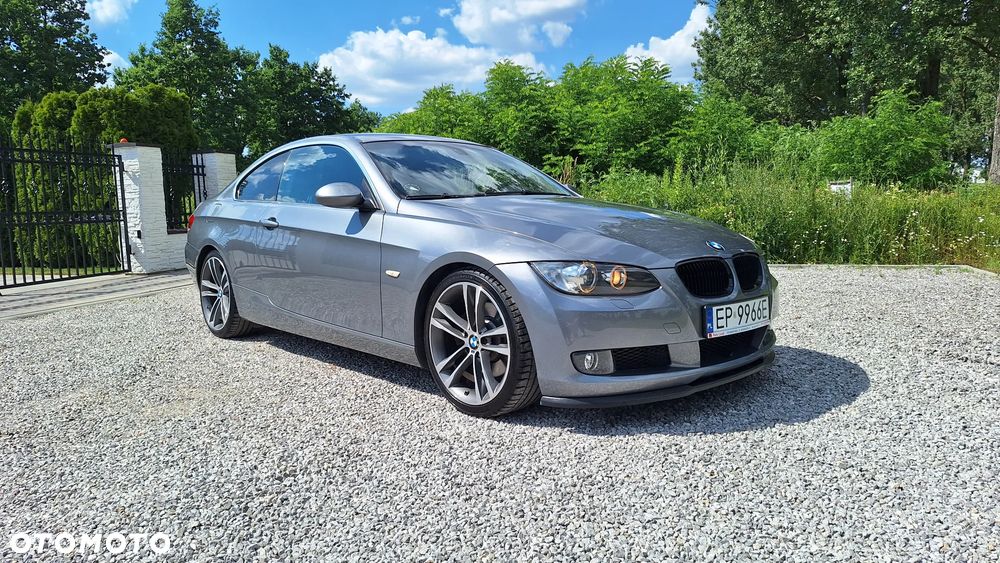 BMW Seria 3 325i - 3