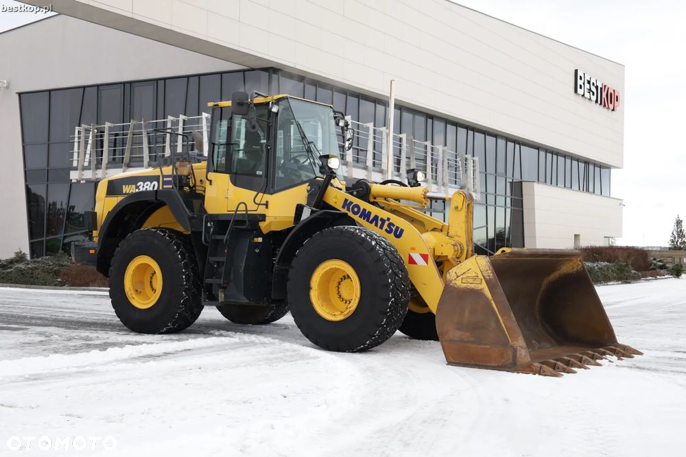 Komatsu WA380-8 - 1
