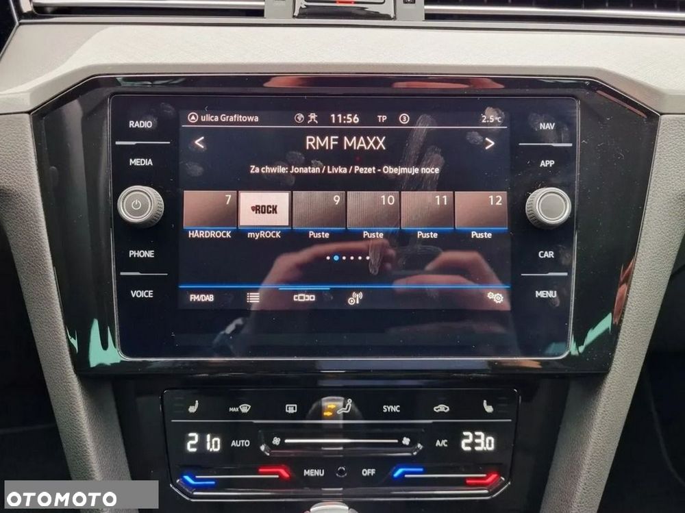 Volkswagen Passat - 28