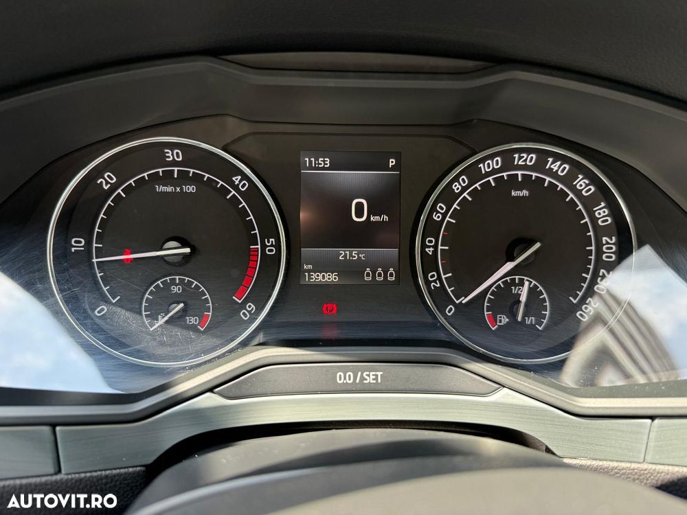 Skoda Superb 2.0 TDI DSG Ambition - 15