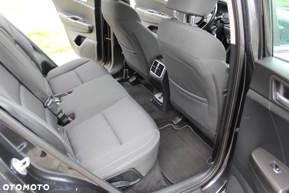 Kia Sportage 1.7 CRDI 2WD ISG Dream-Team Edition - 21