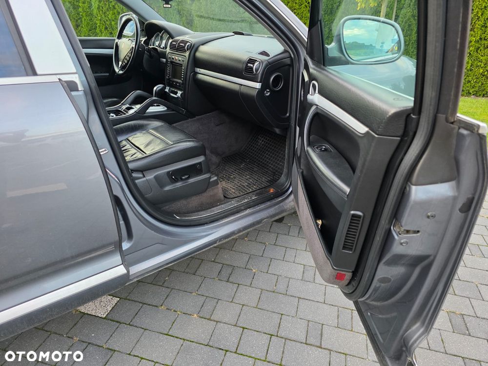 Porsche Cayenne - 7