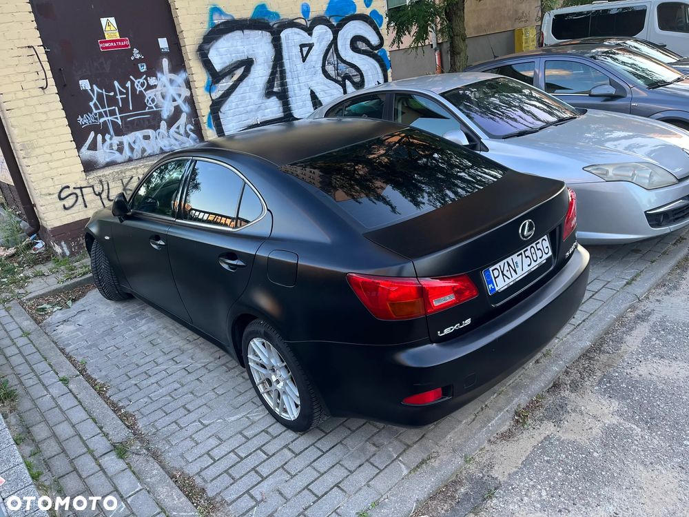 Lexus IS 220d - 3