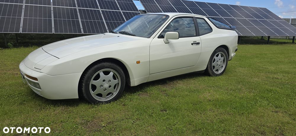 Porsche 944 - 1