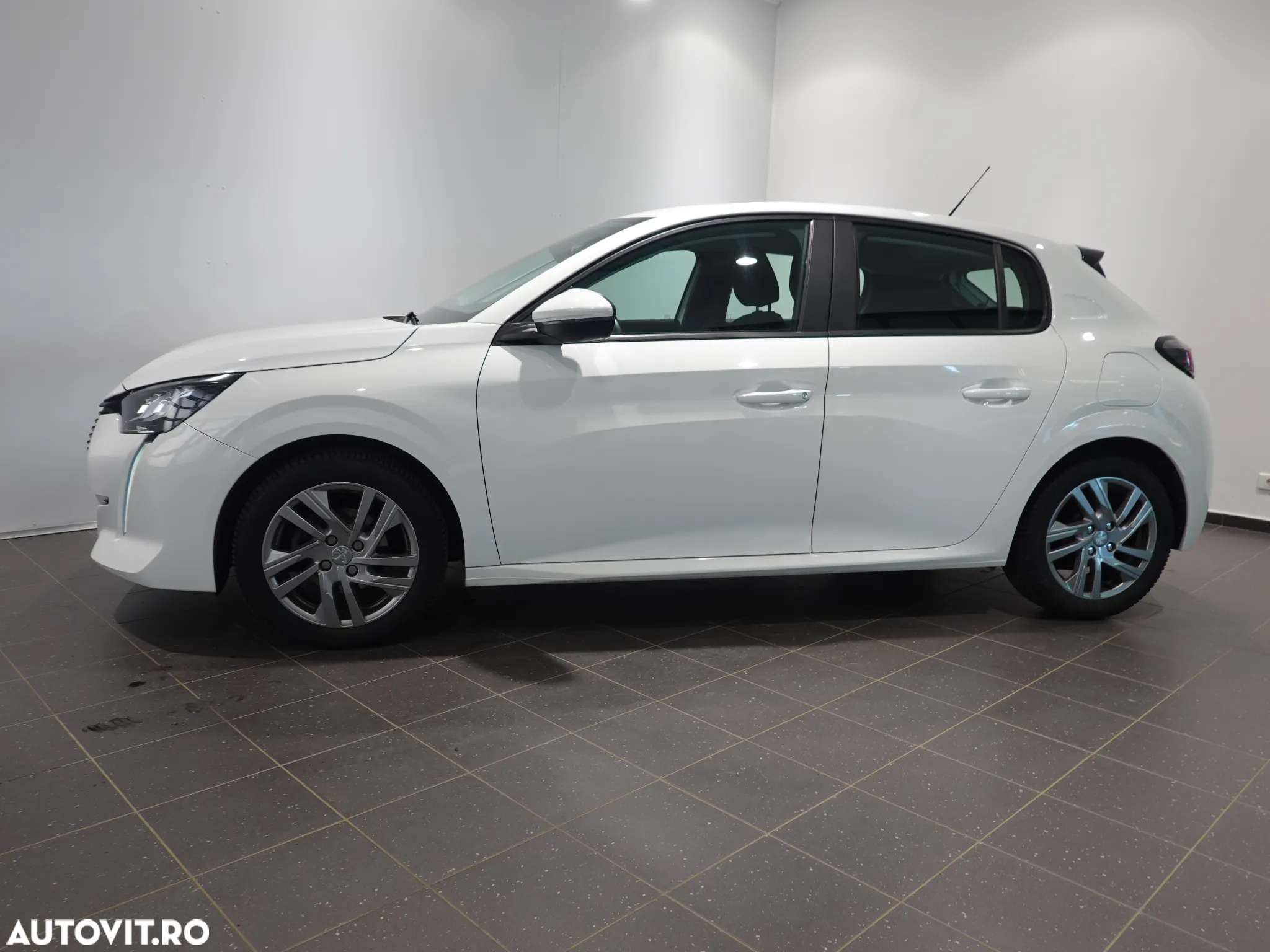Peugeot 208 - 2