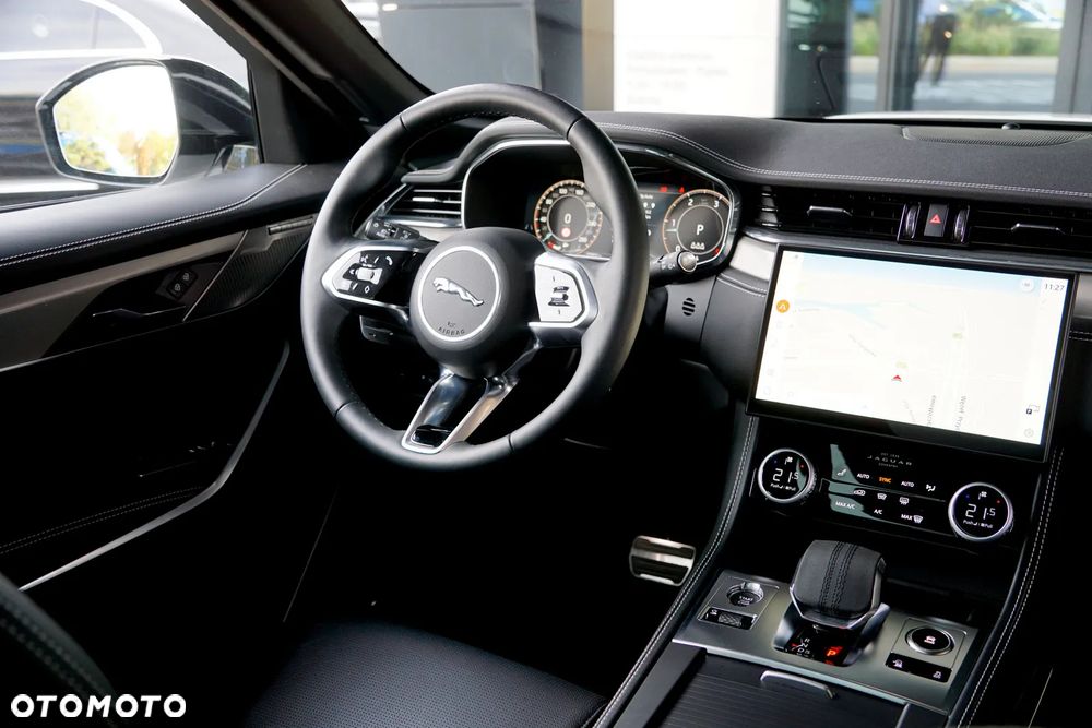Jaguar F-Pace 2.0 D200 mHEV AWD R-Dynamic SE - 27
