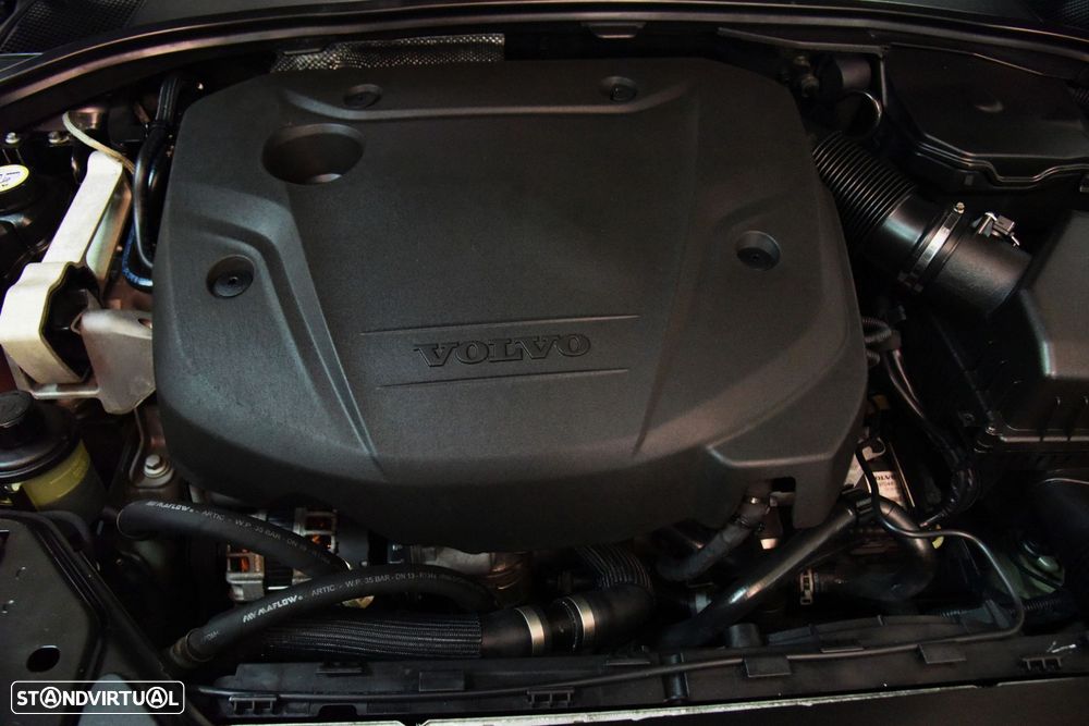 Volvo XC 70 2.0 D4 Momentum Geartronic - 13