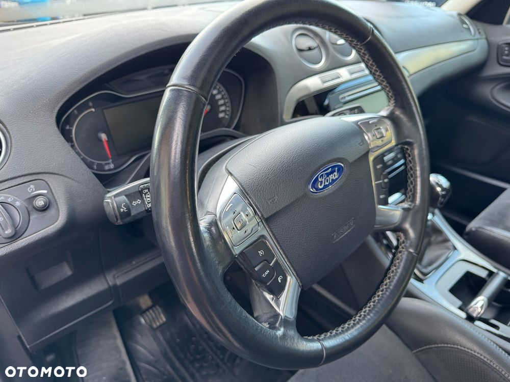 Ford Galaxy - 7