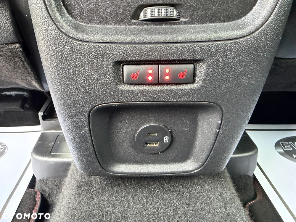 Ford Kuga 1.5 EcoBoost FWD ST-Line - 32