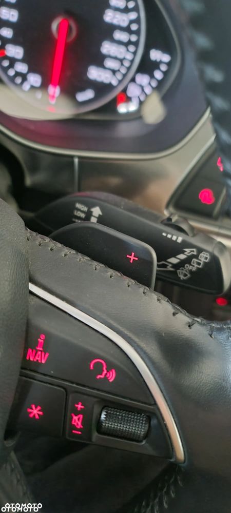 Audi A6 Avant 2.0 TDI Ultra S tronic - 24