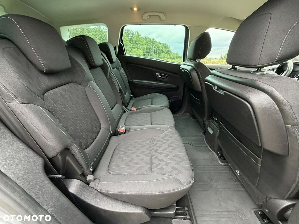 Renault Grand Scenic - 11