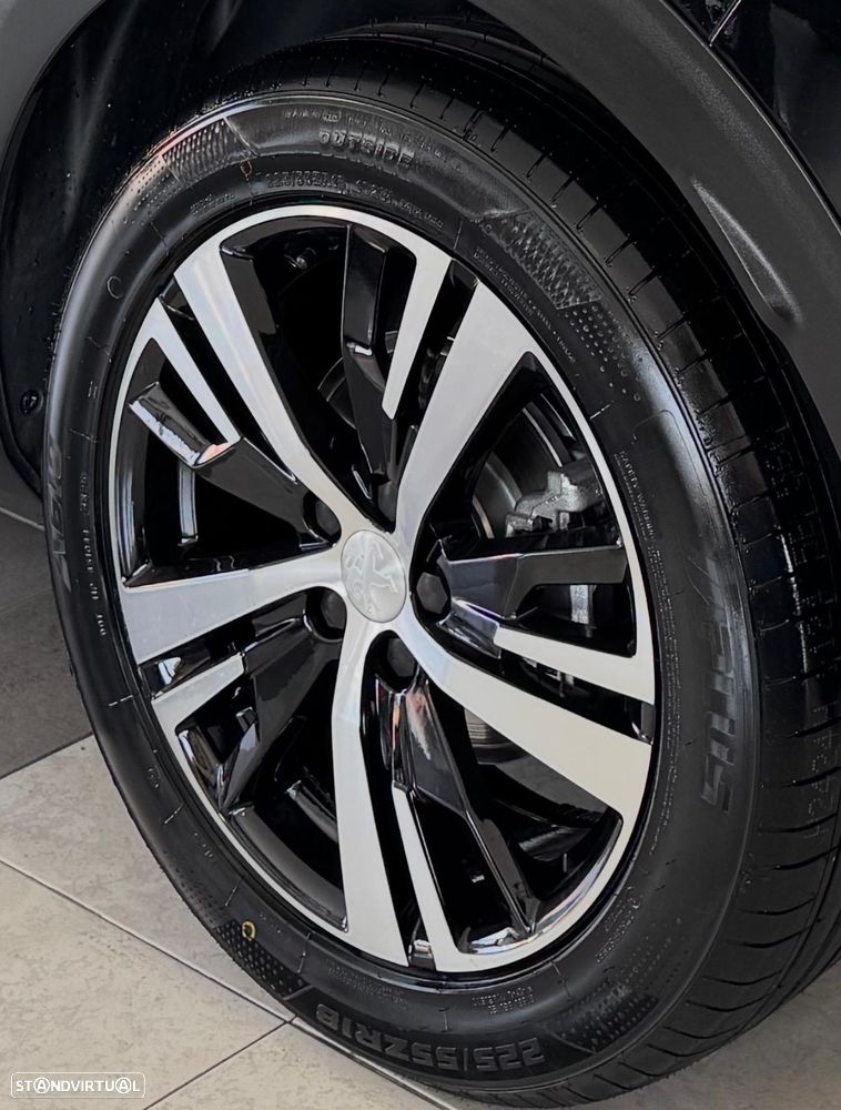 Peugeot 3008 1.2 PureTech Allure EAT6 - 22