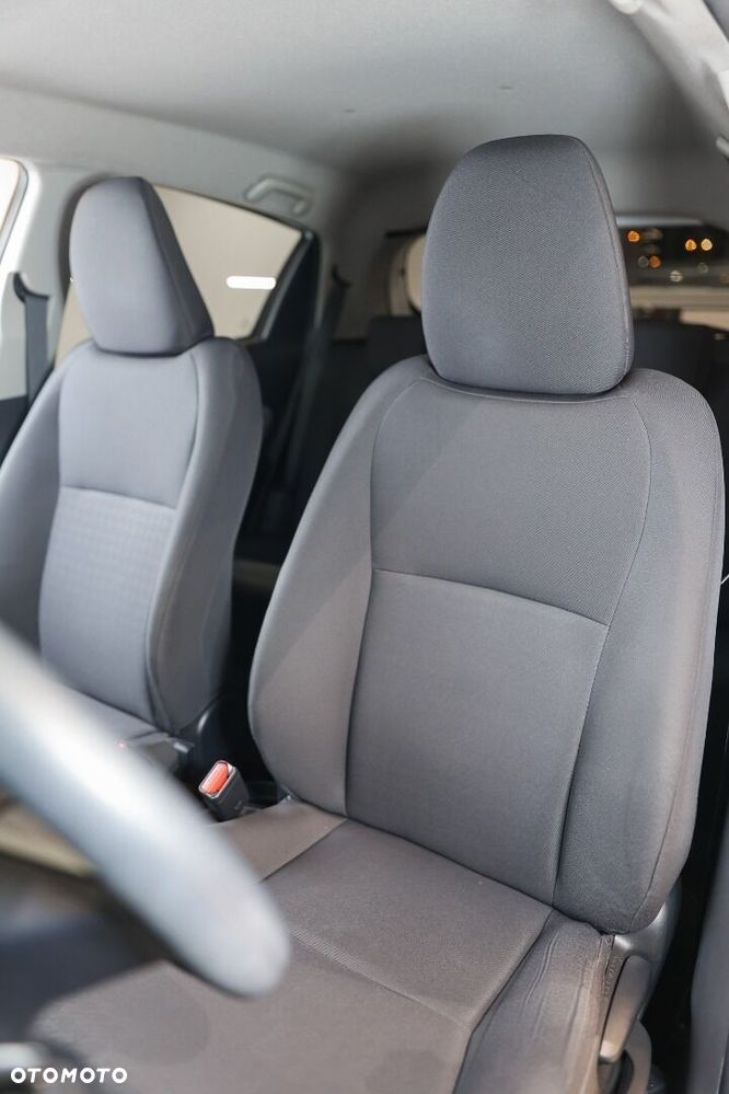 Toyota Yaris - 10