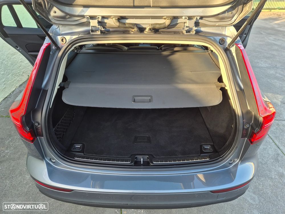 Volvo V60 2.0 D3 Momentum Plus - 22