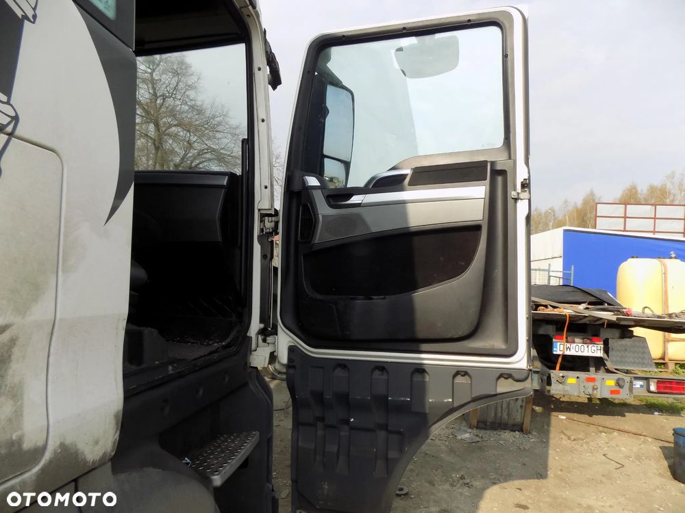 DRZWI PRAWY PRZÓD MAN TGA TGX 18.440 EURO 5 - 2