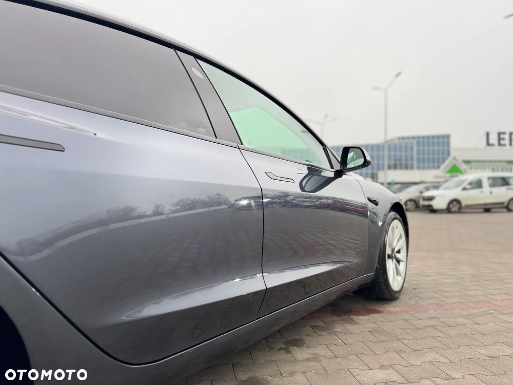 Tesla Model 3 RWD - 14