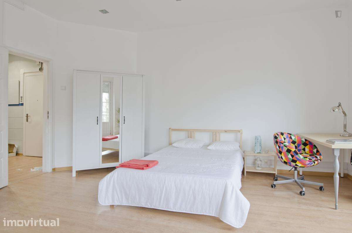 Quarto - localizado em Entrecampos Lisbon - Grande imagem: 4/17