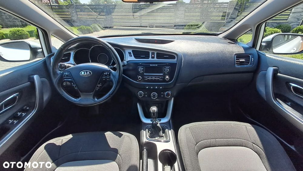 Kia Ceed - 9