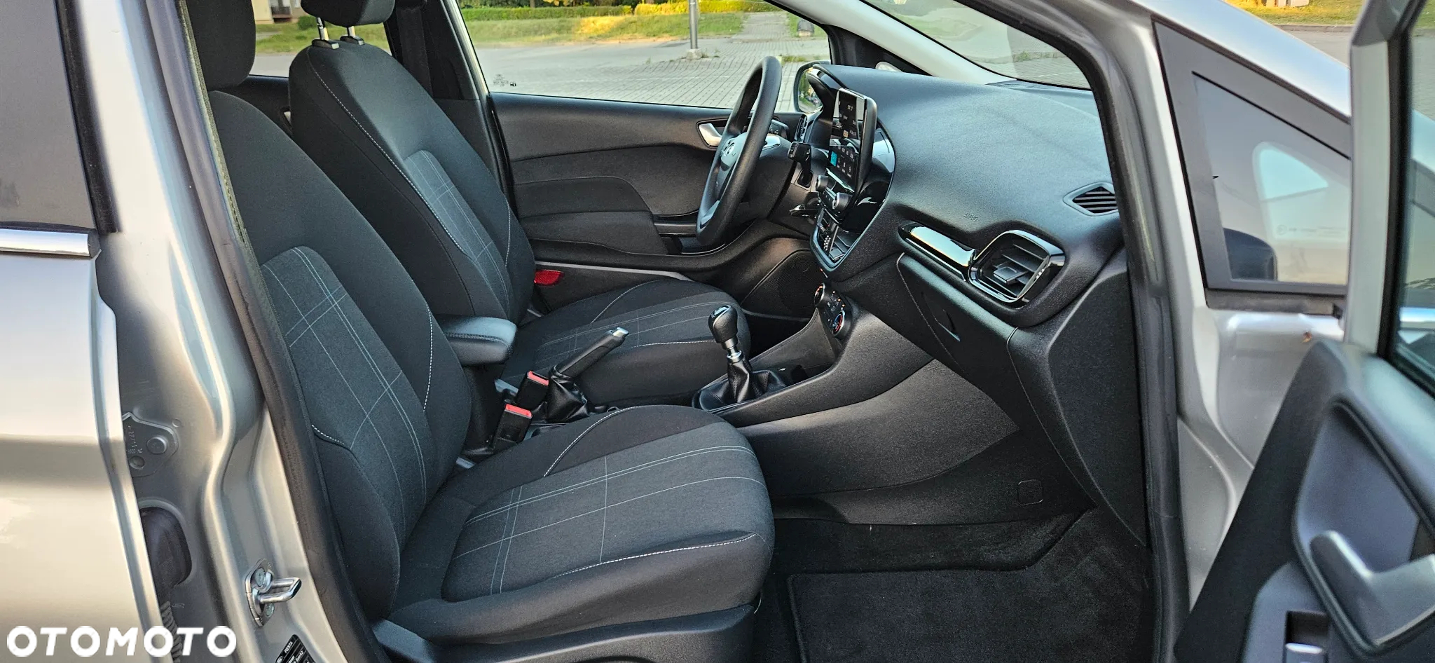 Ford Fiesta 1.0 EcoBoost S&S TITANIUM - 11