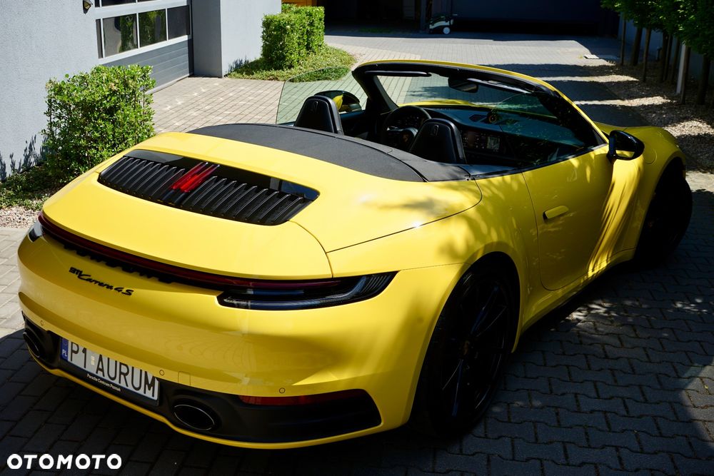 Porsche 911 Carrera 4S - 21