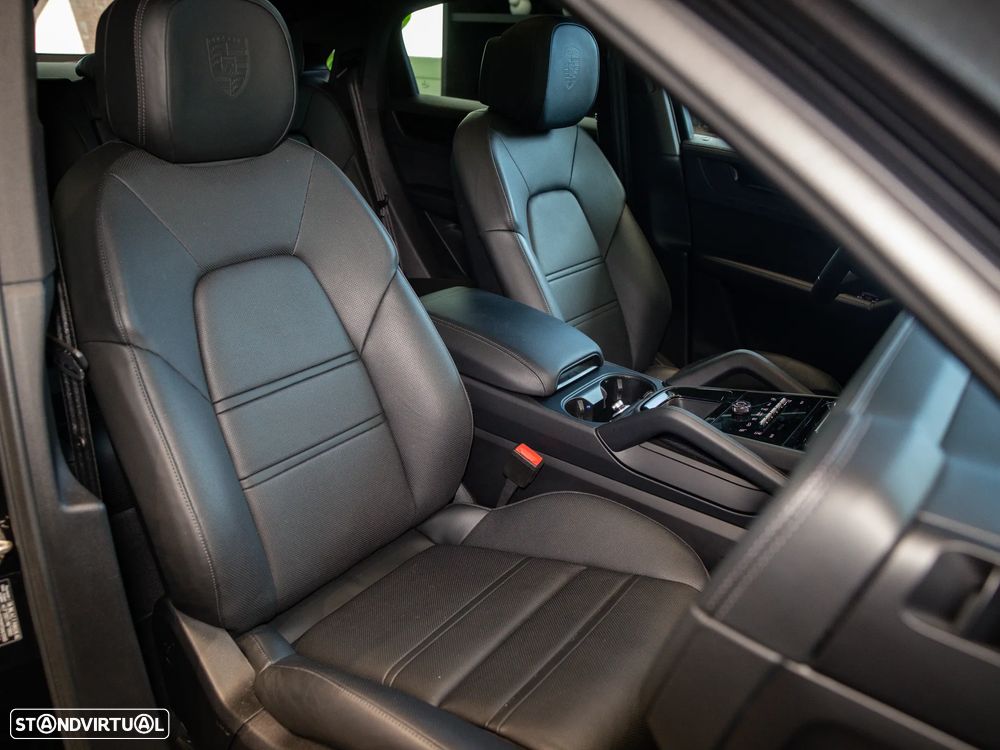 Porsche Cayenne Coupé E-Hybrid Black Edition - 47