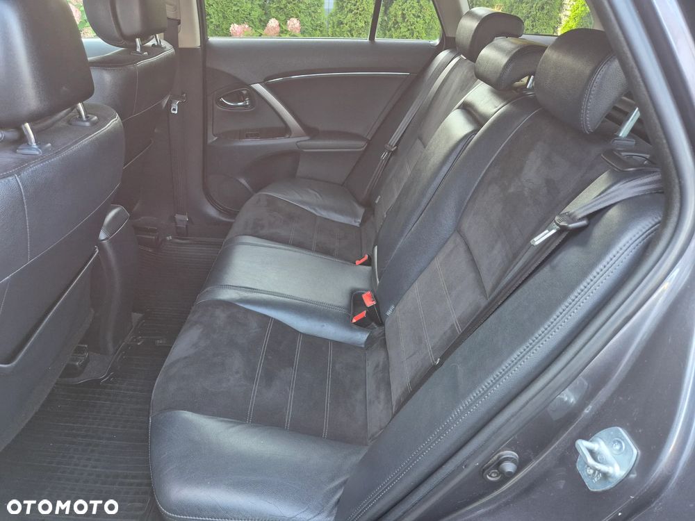 Toyota Avensis 2.0 D-4D Premium - 8