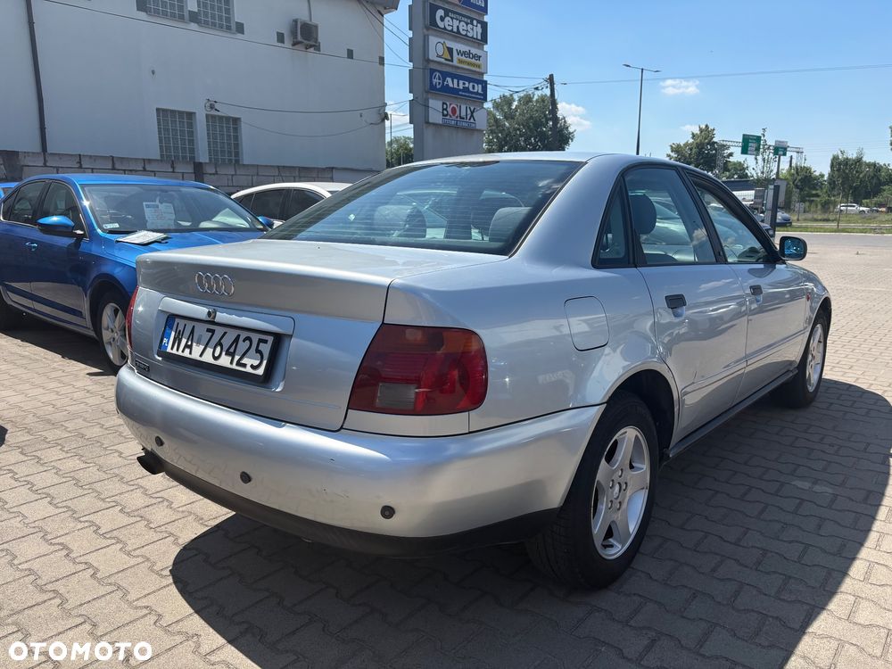 Audi A4 Limousine - 6
