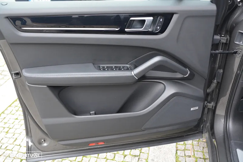 Porsche Cayenne Coupé - 22