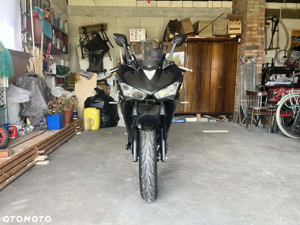 Yamaha R3 - 3