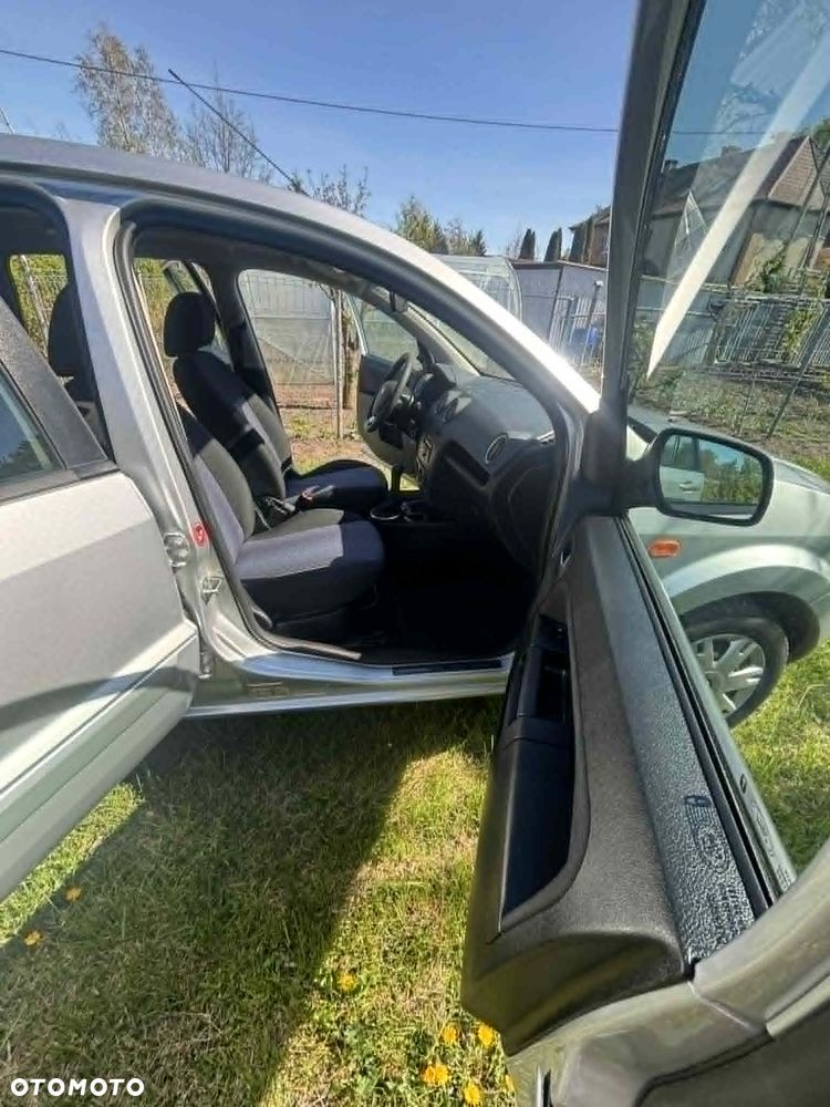 Ford Fusion 1.4 Fun X - 9