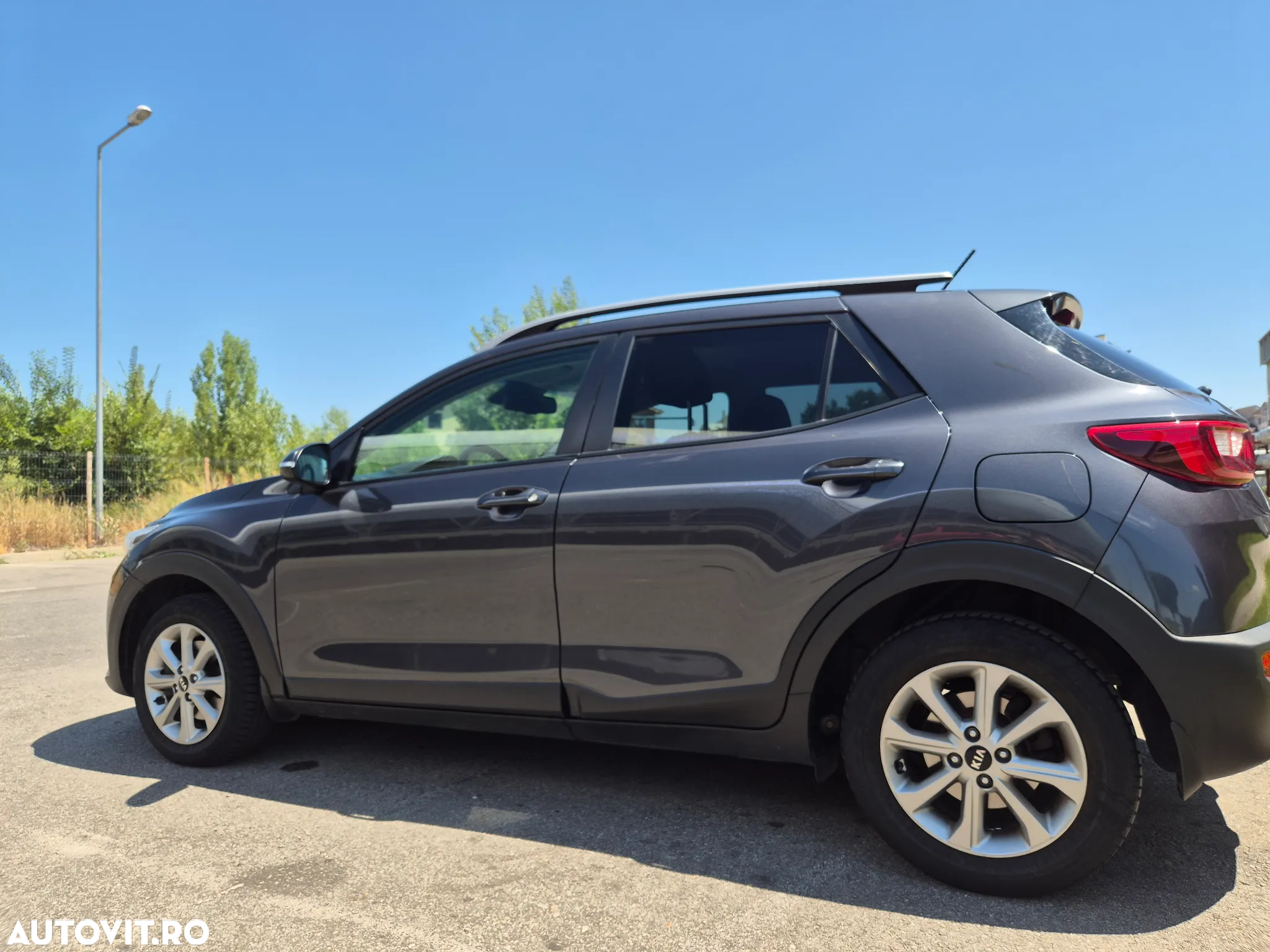 Kia Stonic 1.6 DSL Trend - 9
