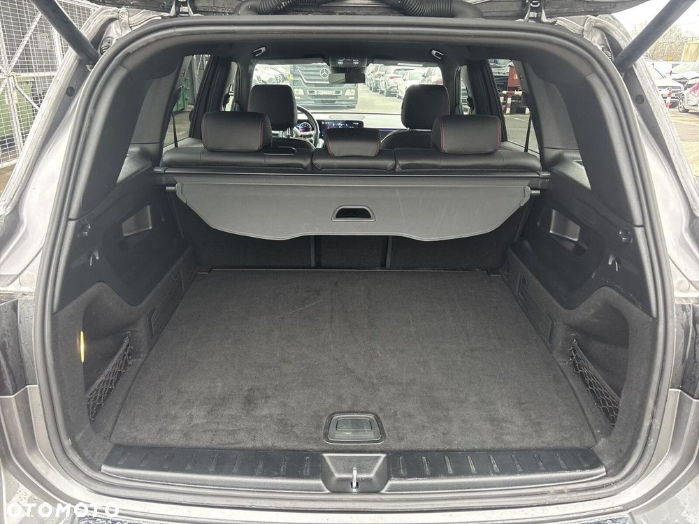 Mercedes-Benz GLB - 25
