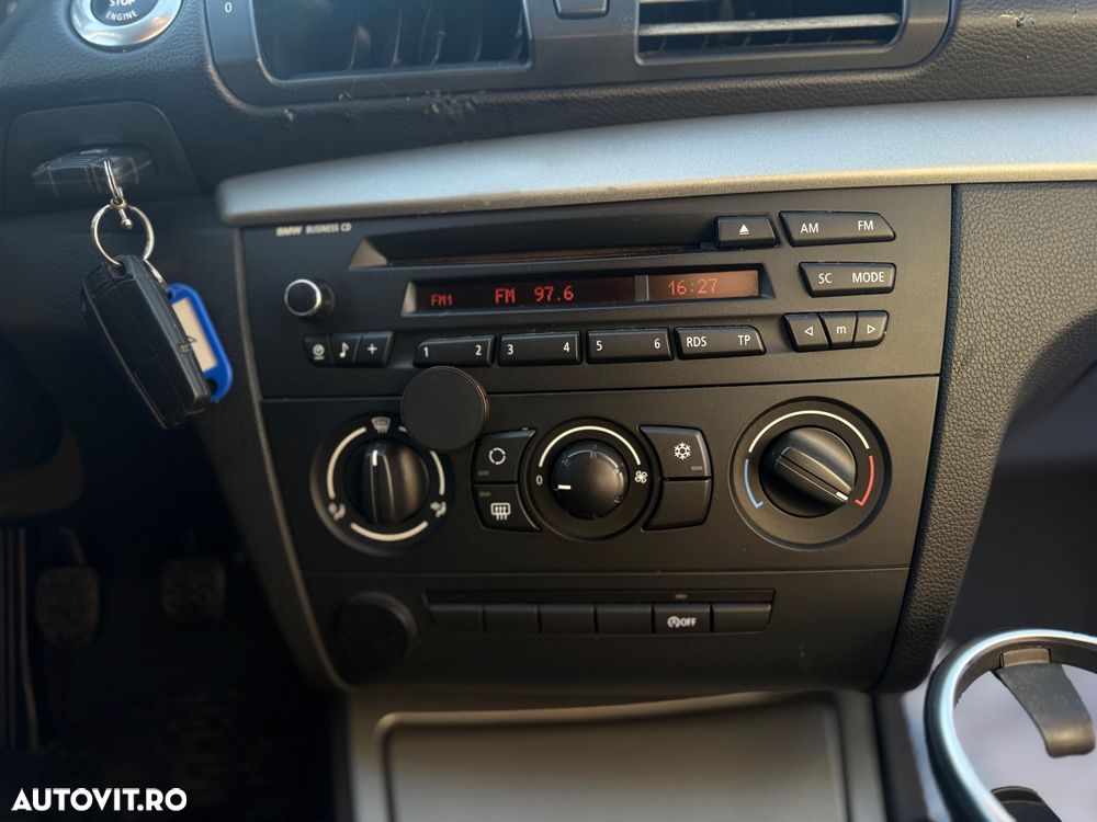 BMW Seria 1 116i Edition Sport - 9