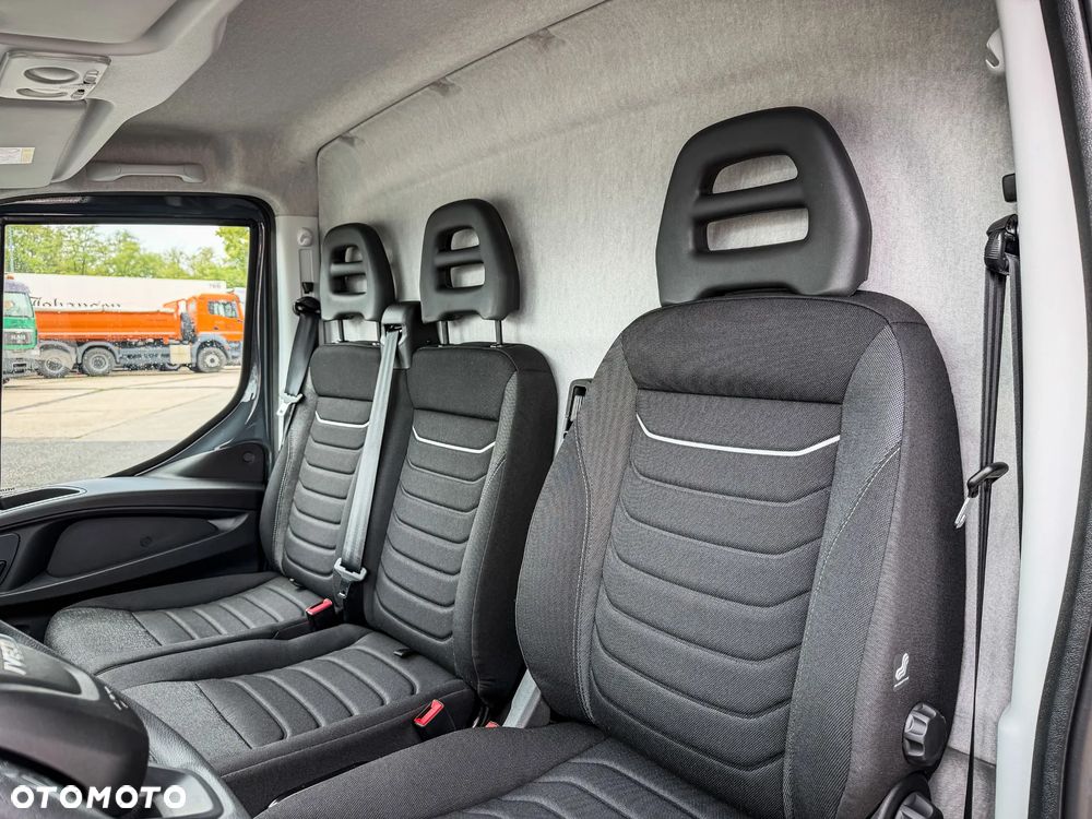 Iveco Daily 35S16HA8 V - Furgon L3H2 2.3 silnik od ręki GSC Gorzów - 18