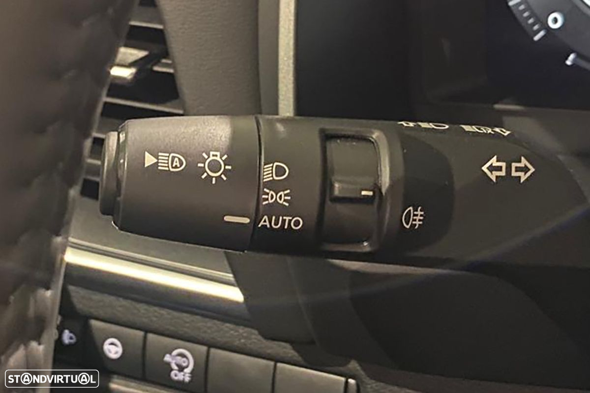 Nissan Qashqai 1.3 DIG-T N-Connecta LED Xtronic - 10